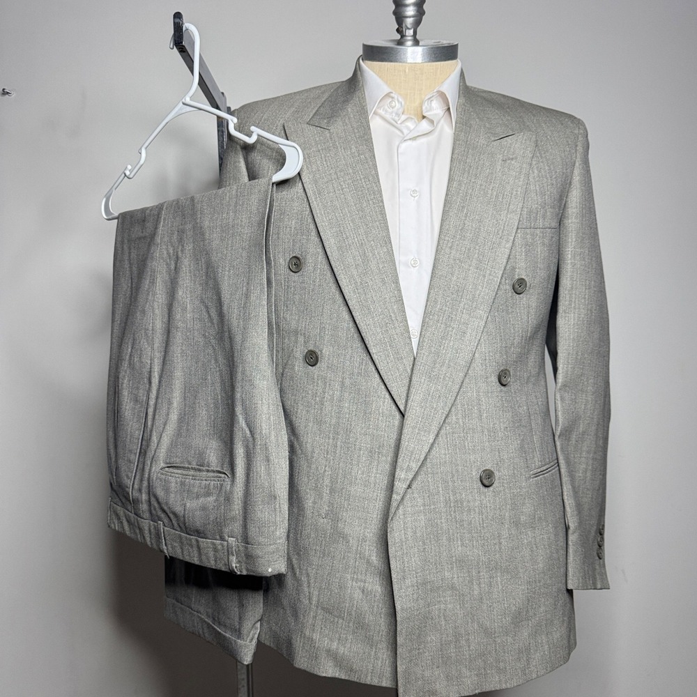 Vintage TALLIA UOMO Mens 42R 34W Light Gray Double Breasted Suit‎